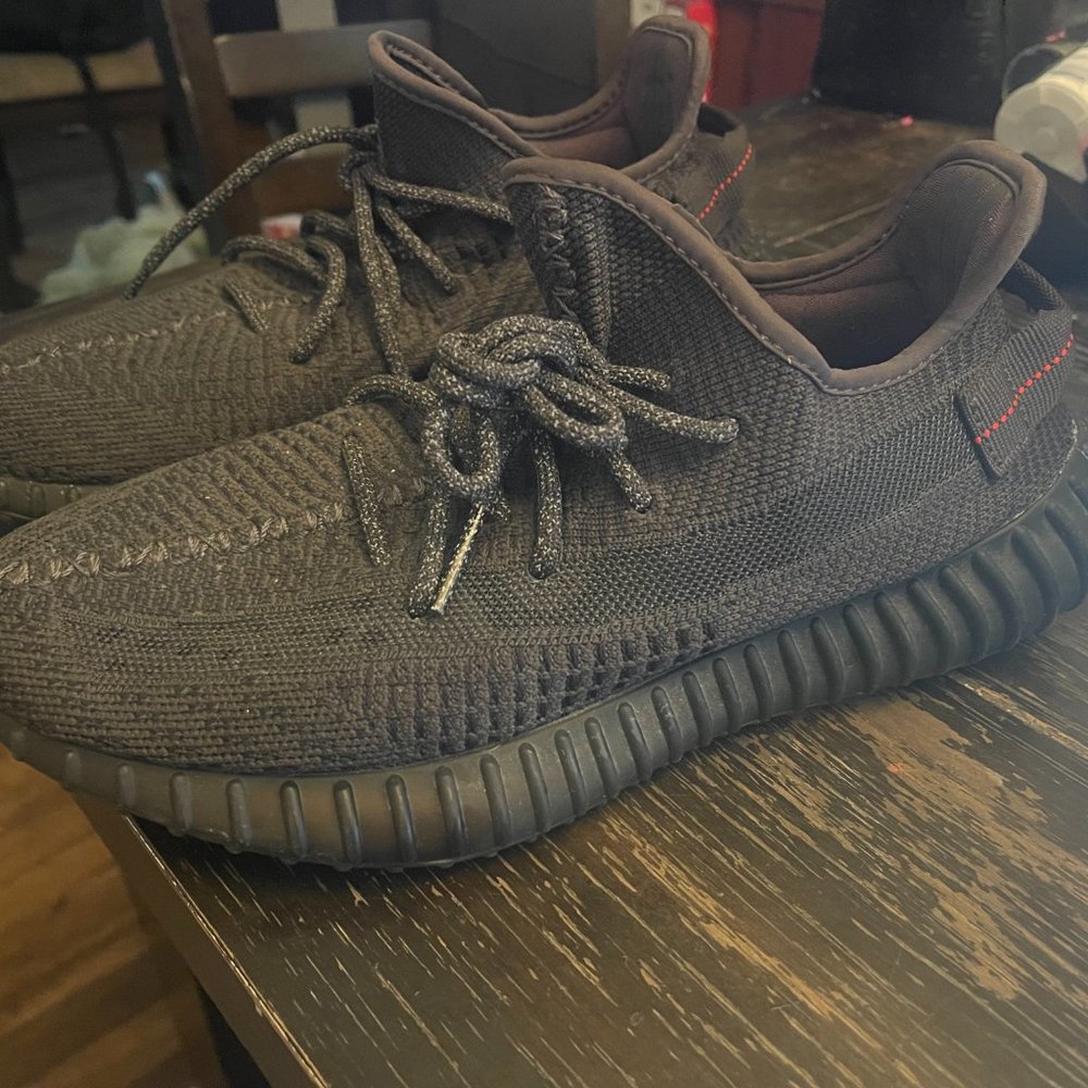 adidas Yeezy Boost 350 V2 Black (Non-Reflective)